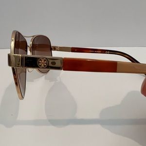 Tory Burch Aviator Sunglasses, Polarized, Great Used Condition